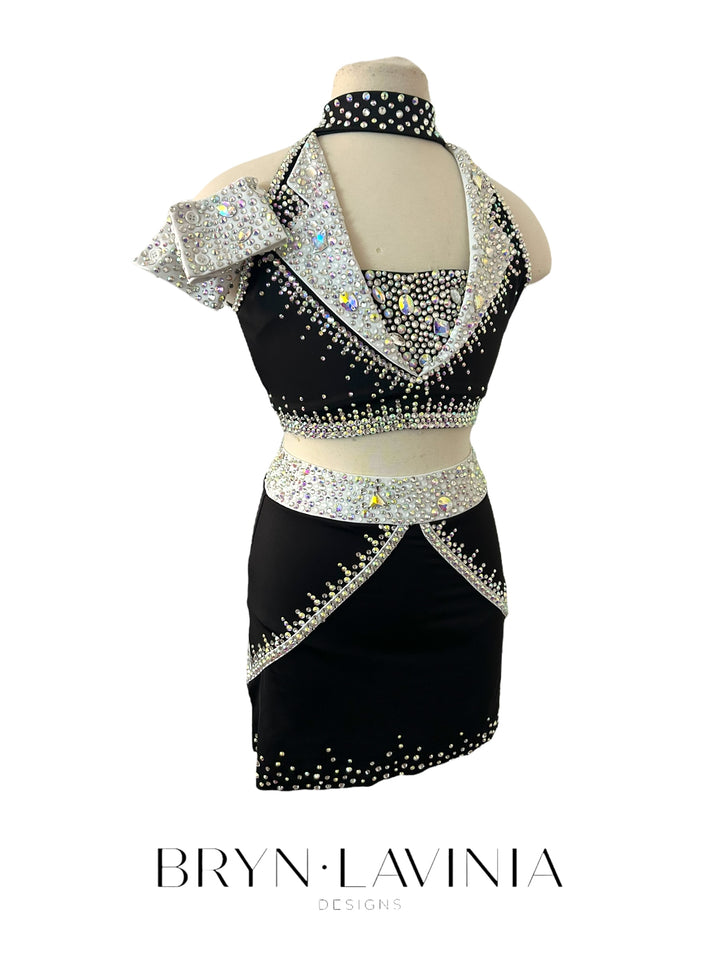 NEW CL Black/White ready to ship costume