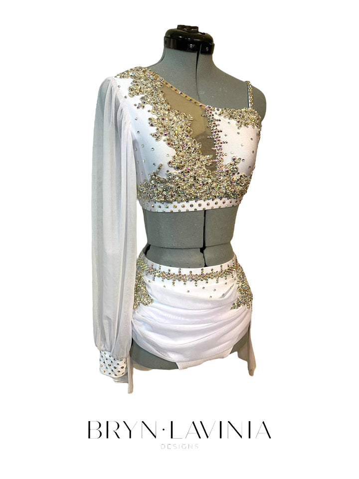 NEW AXS/S White/Champagne ready to ship costume